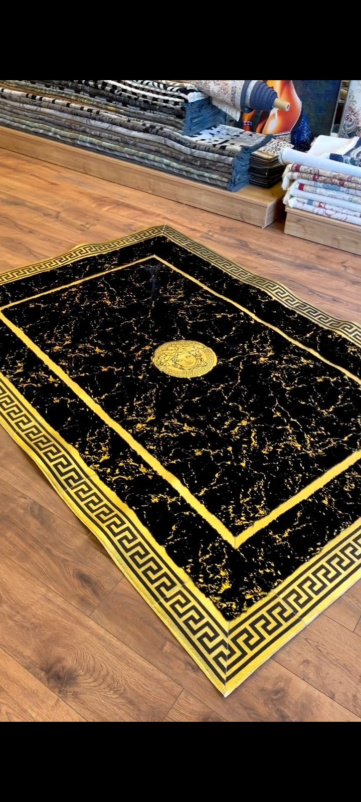 Royal Onyx Black-Gold Carpet