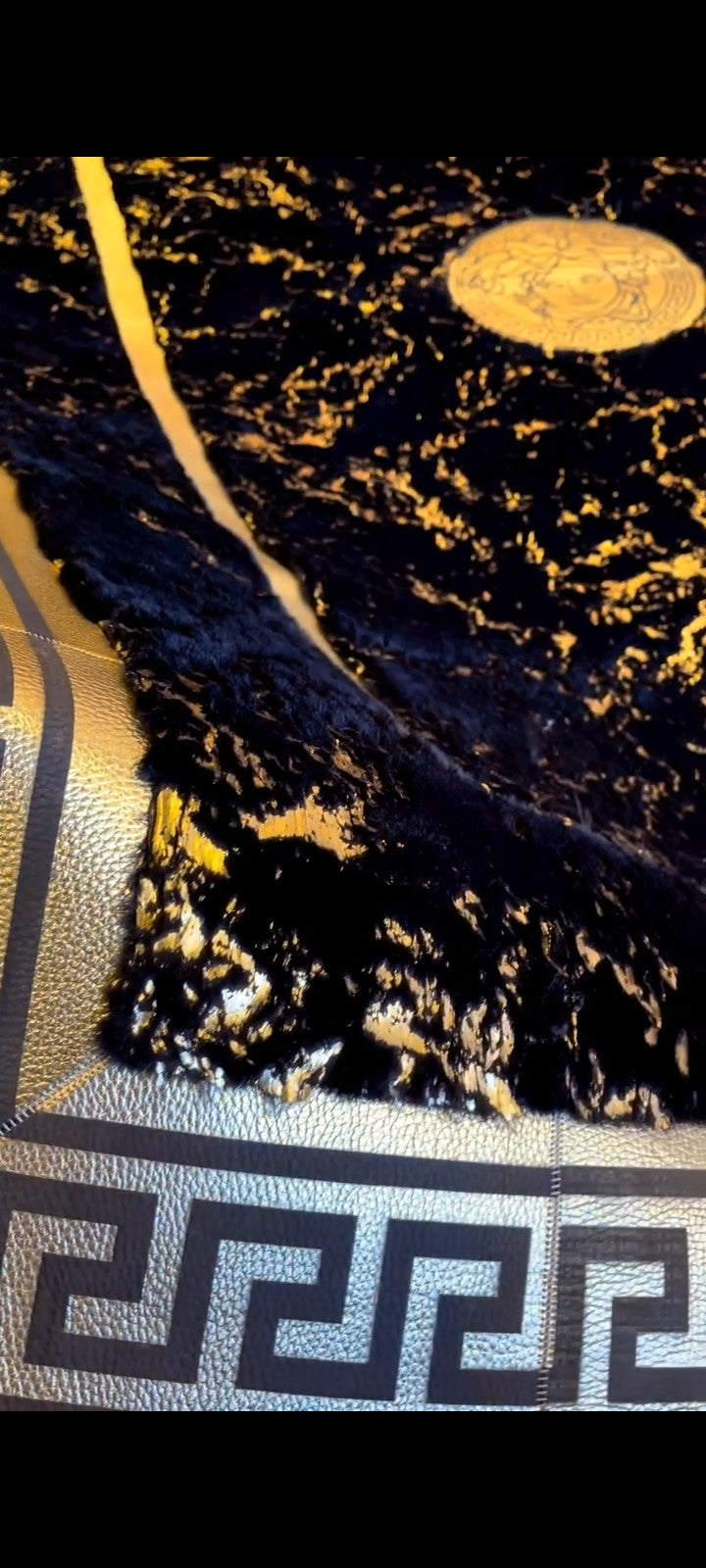 Royal Onyx Black-Gold Carpet